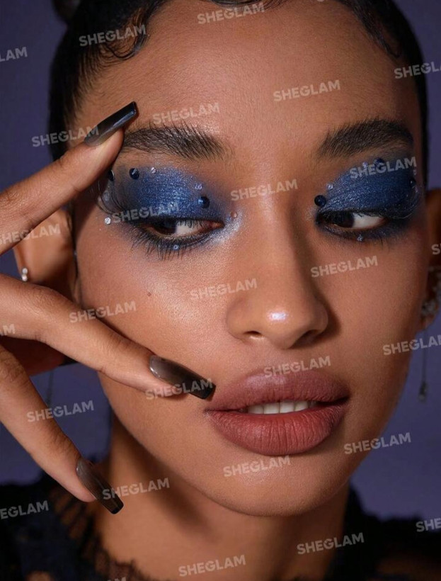 سایه گلیتری شیگلم (اصل) کالکشن عروس مردگان رنگ آبی SHEGLAM | Corpse Bride Ghostly Glitter Gel-Blue-Quet Y2K Gothic Eyeshadow