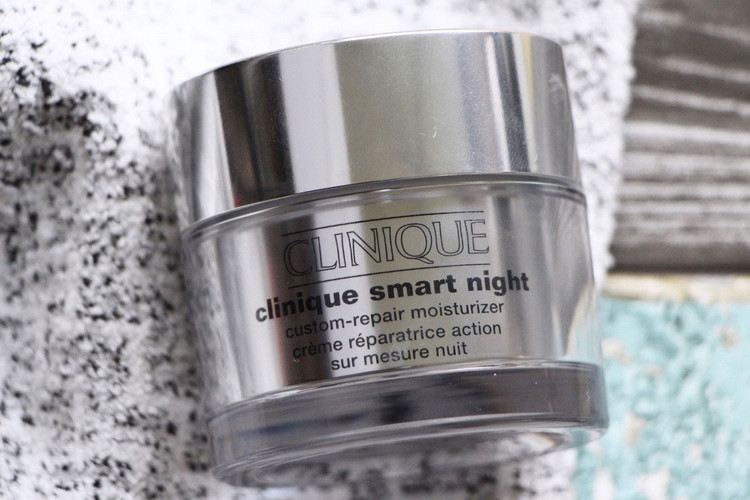 کرم شب اسمارت نایت ضدچروک و جوانساز و ترمیم کننده کلینیک (اصل) حجم ۱۵ میل مدل Clinique Smart Night Custom-Repair Moisturizer 15ml