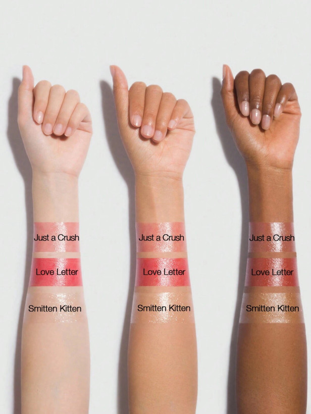 رژلب آبرسان شیگلم کالکشن هلو کیتی رنگ لاو لتر Hello Kitty x SHEGLAM Be My Baby Hydrating Lipstick love letter